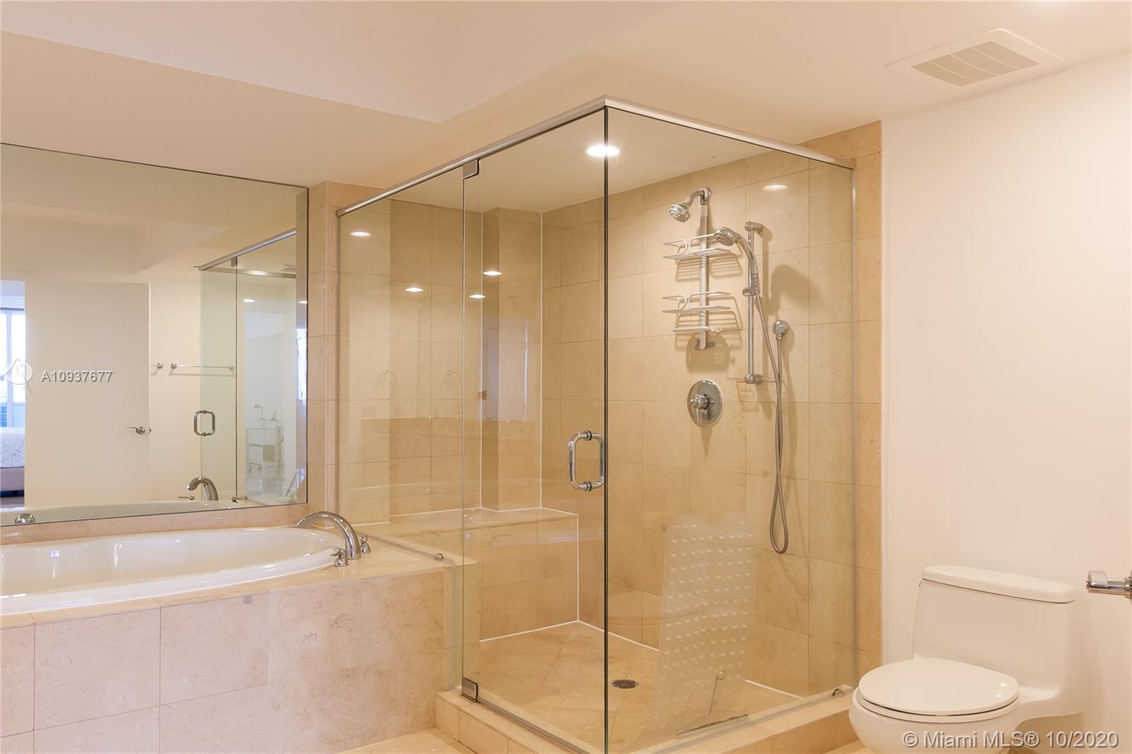 See details 1601 3 / 3 2065 sq. ft. $ 2020-10-05 0 Photo