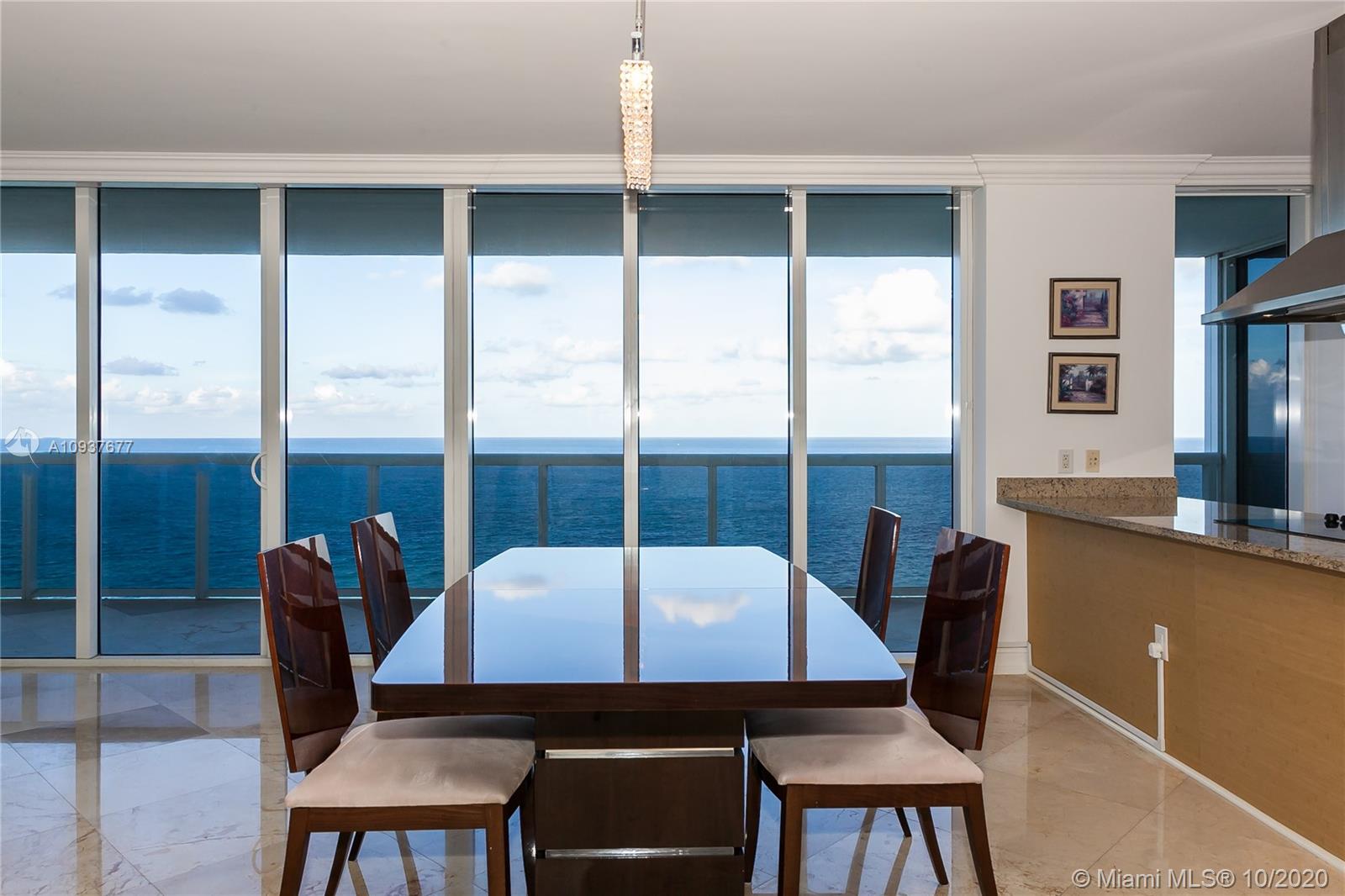See details 1601 3 / 3 2065 sq. ft. $ 2020-10-05 0 Photo