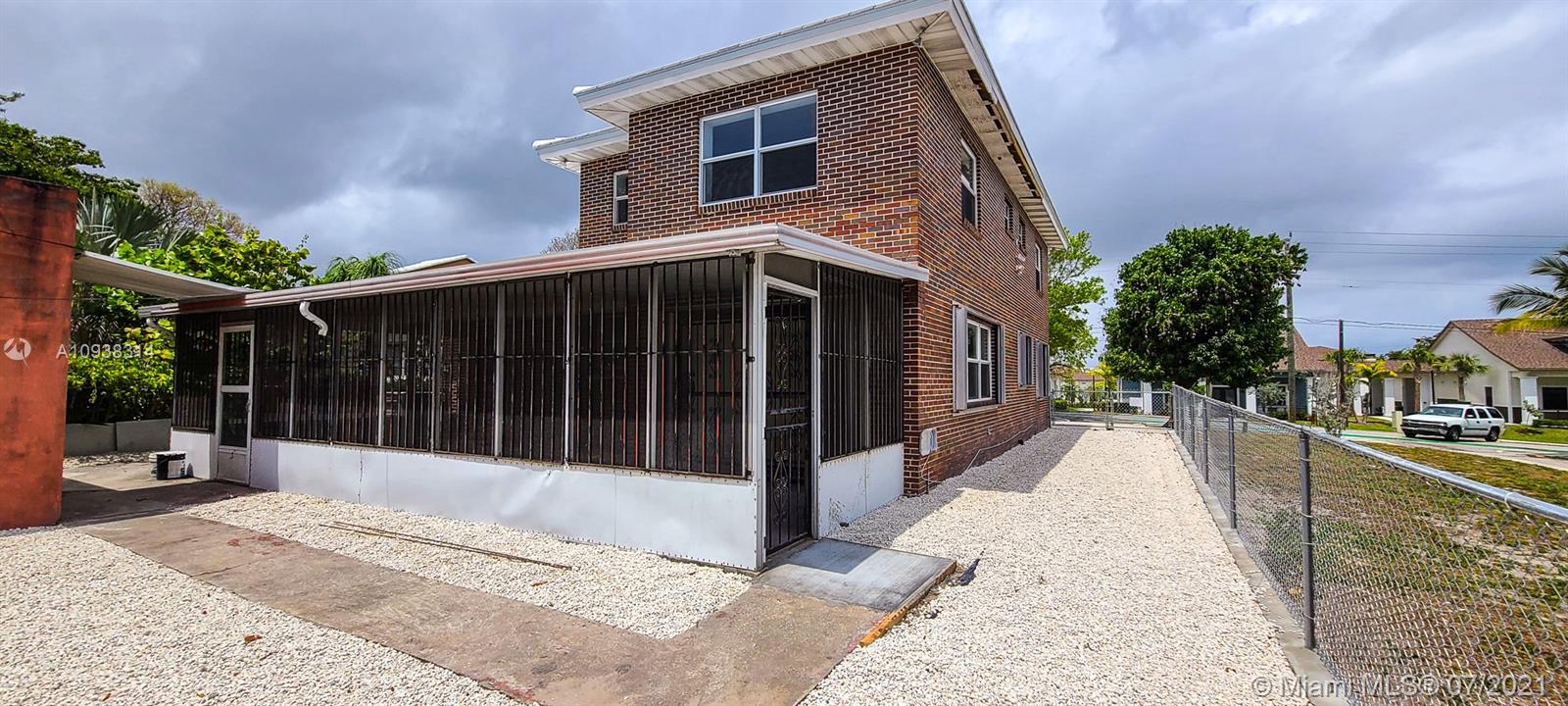 See details / 2656 sq. ft. $ 2020-10-06 0 Photo