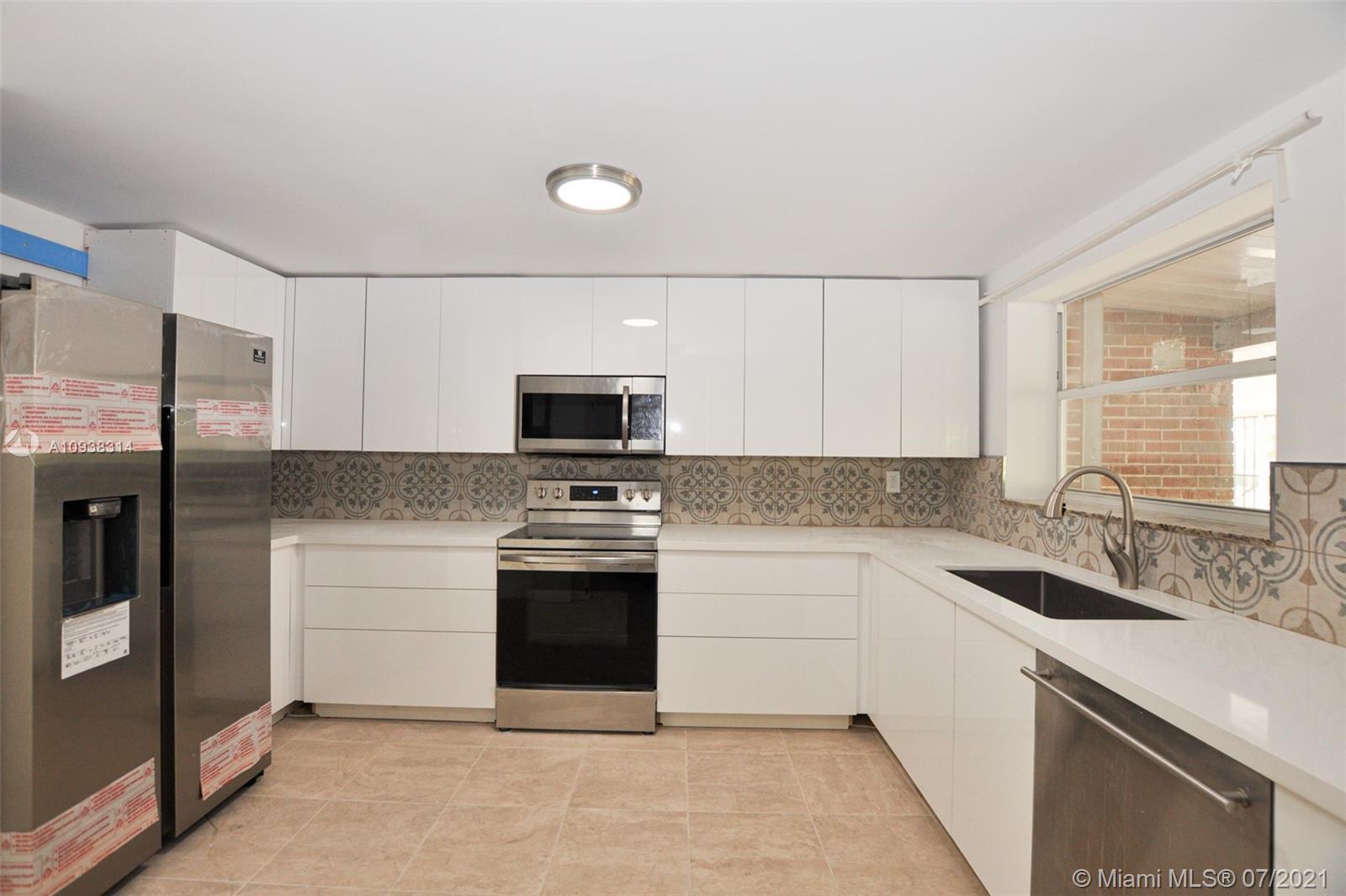 See details / 2656 sq. ft. $ 2020-10-06 0 Photo