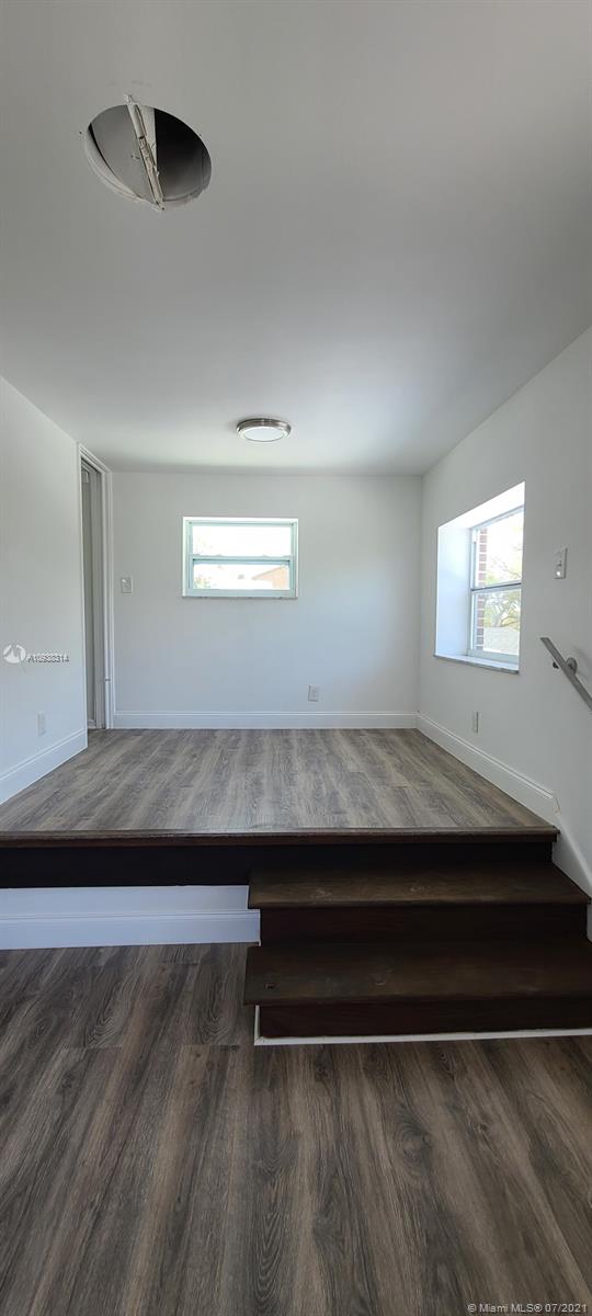See details / 2656 sq. ft. $ 2020-10-06 0 Photo