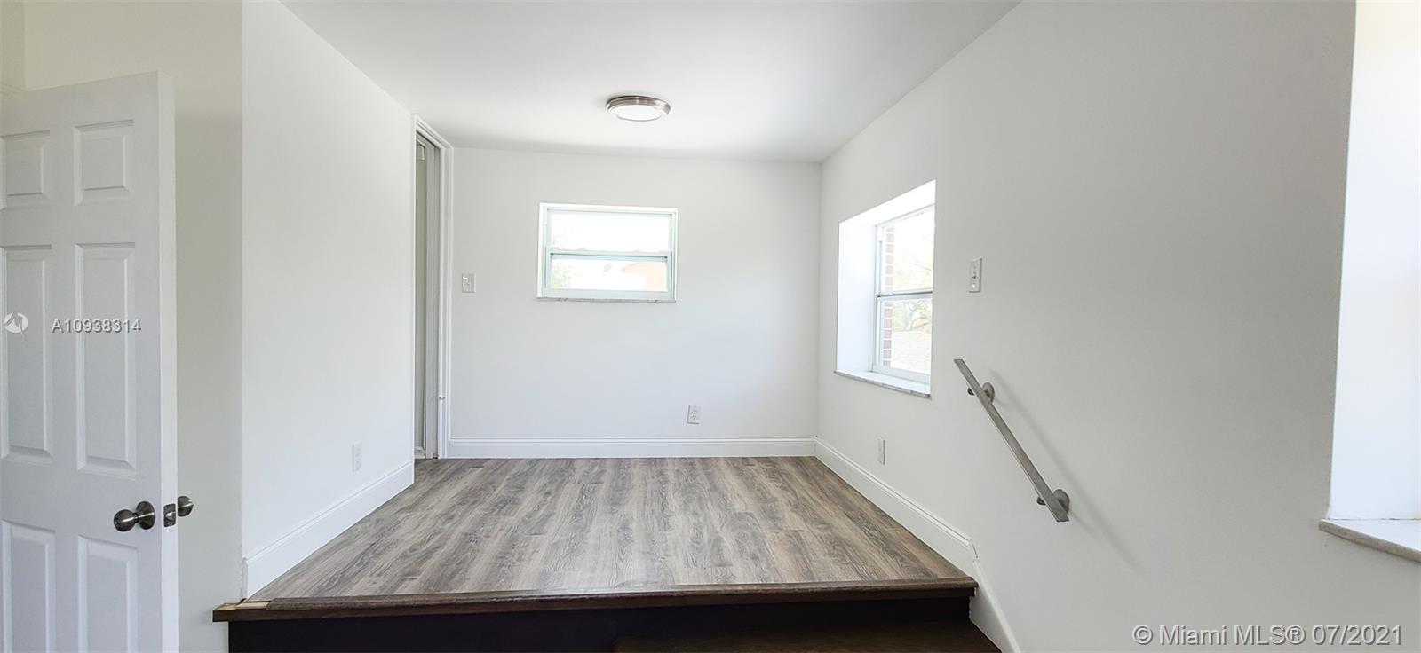 See details / 2656 sq. ft. $ 2020-10-06 0 Photo