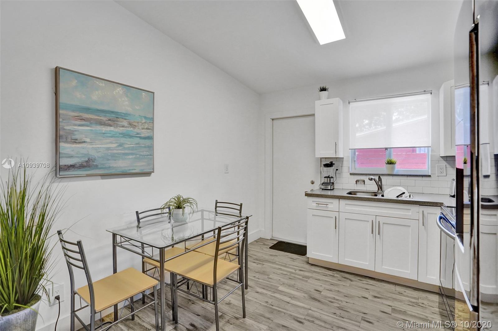 See details / 1281 sq. ft. $ 2020-10-08 0 Photo