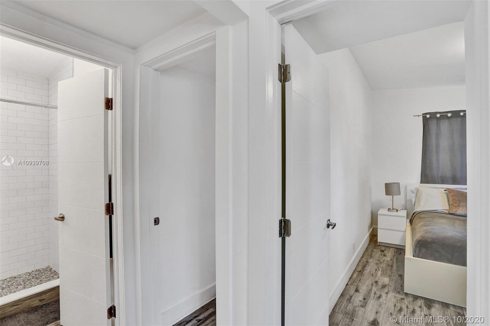 See details / 1281 sq. ft. $ 2020-10-08 0 Photo