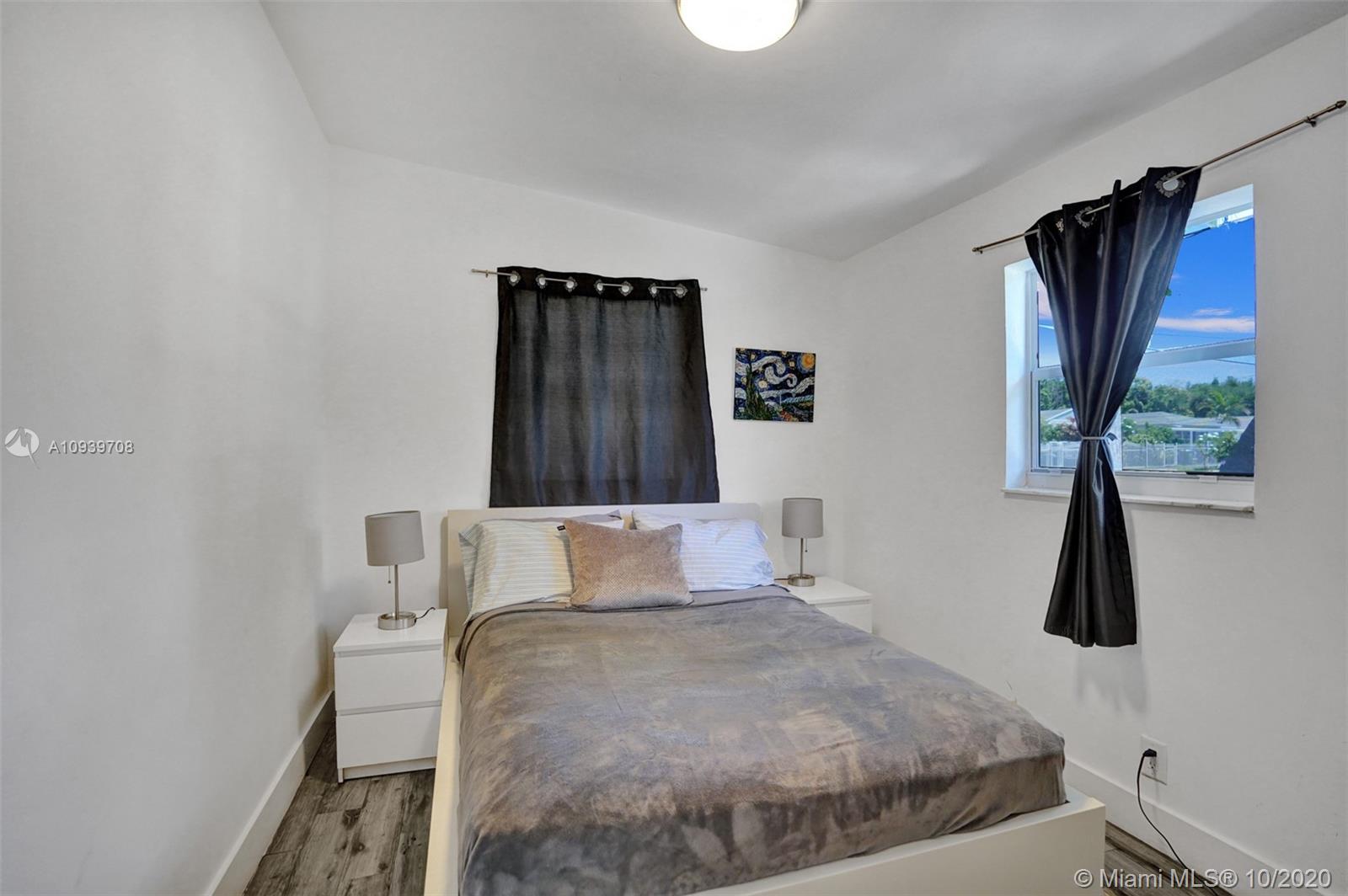 See details / 1281 sq. ft. $ 2020-10-08 0 Photo