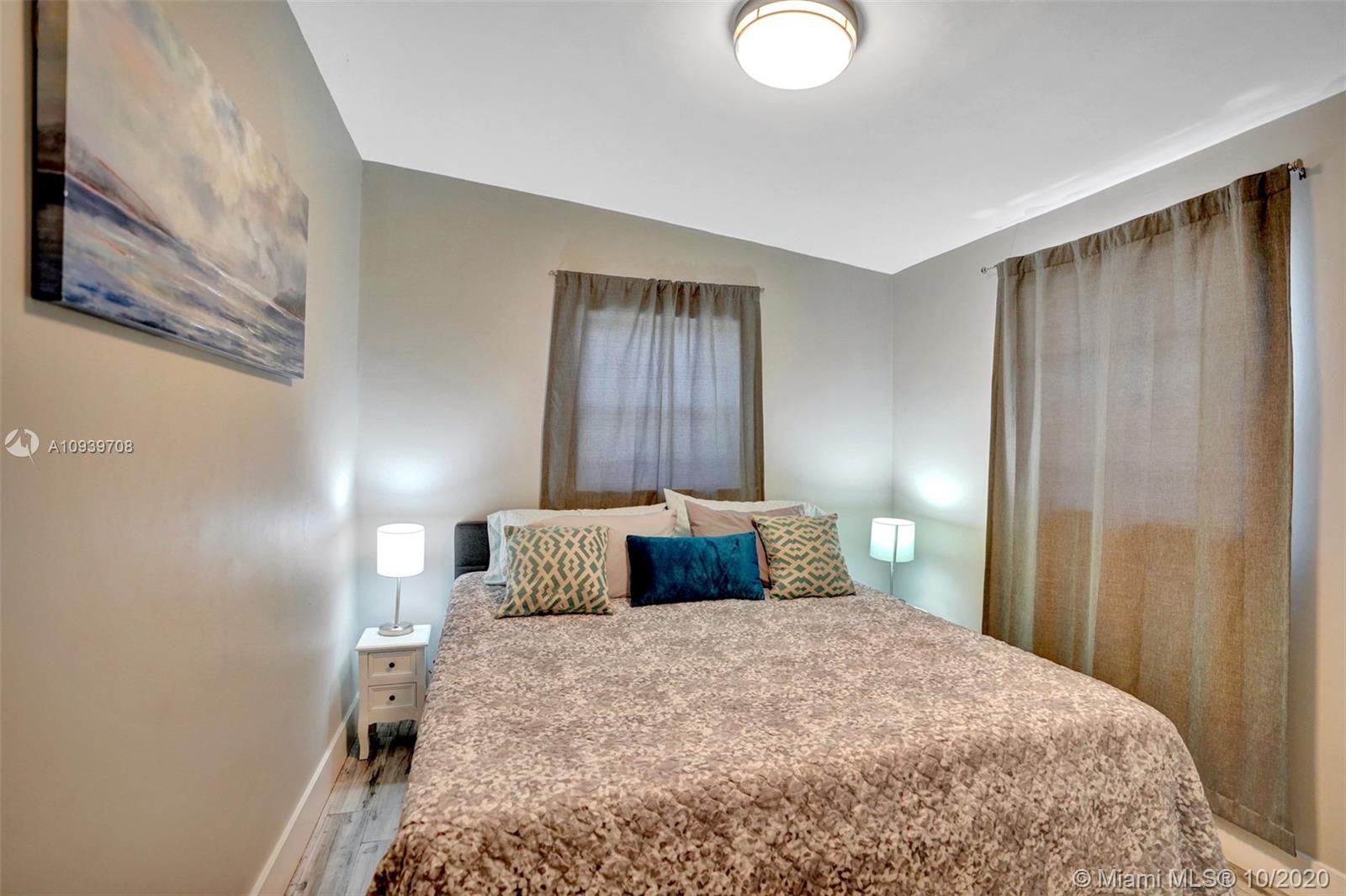 See details / 1281 sq. ft. $ 2020-10-08 0 Photo