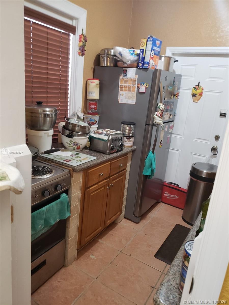 See details / 2480 sq. ft. $ 2020-10-08 0 Photo