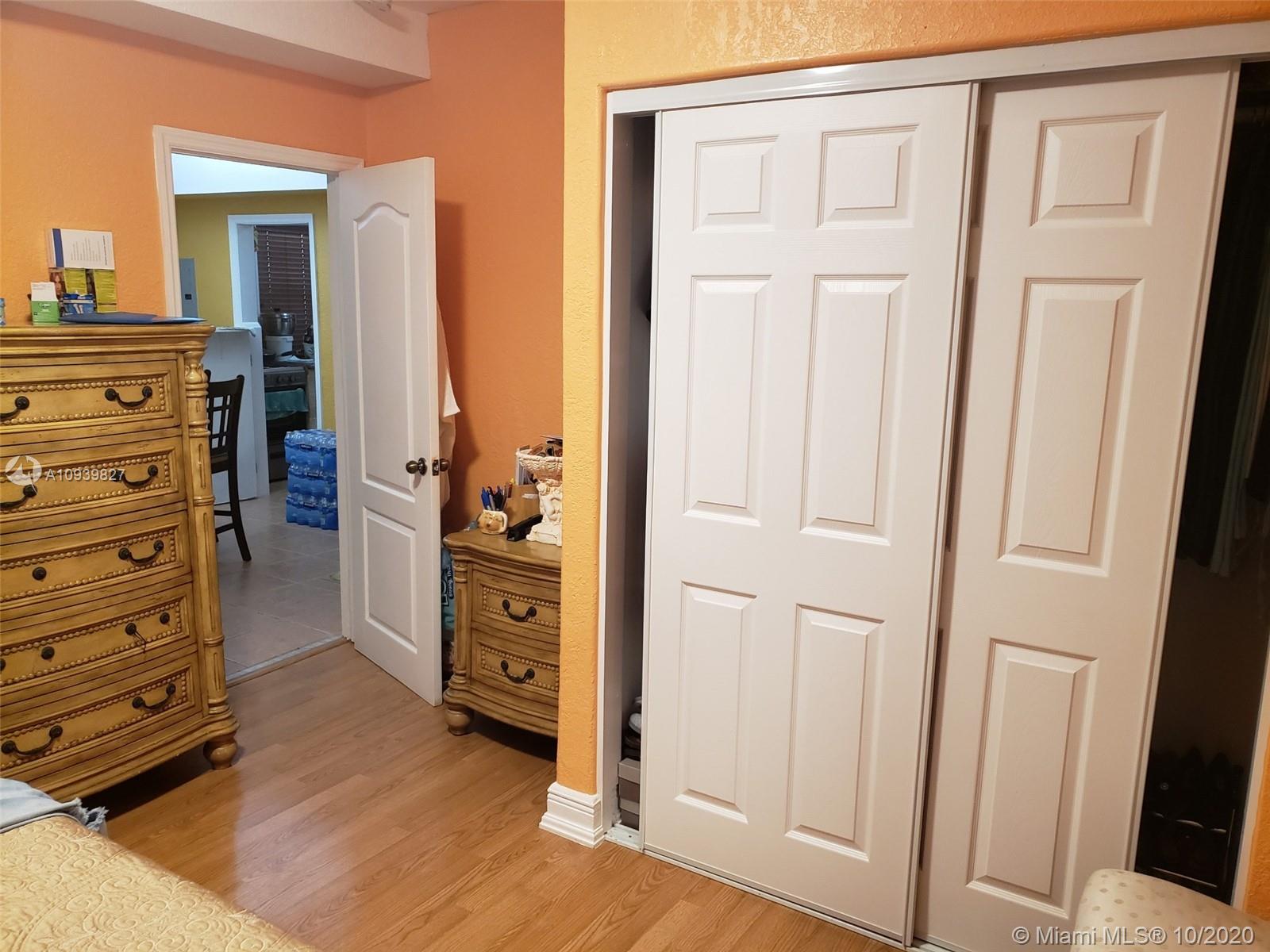 See details / 2480 sq. ft. $ 2020-10-08 0 Photo