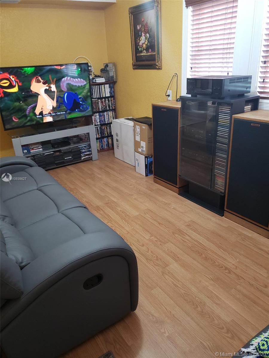 See details / 2480 sq. ft. $ 2020-10-08 0 Photo