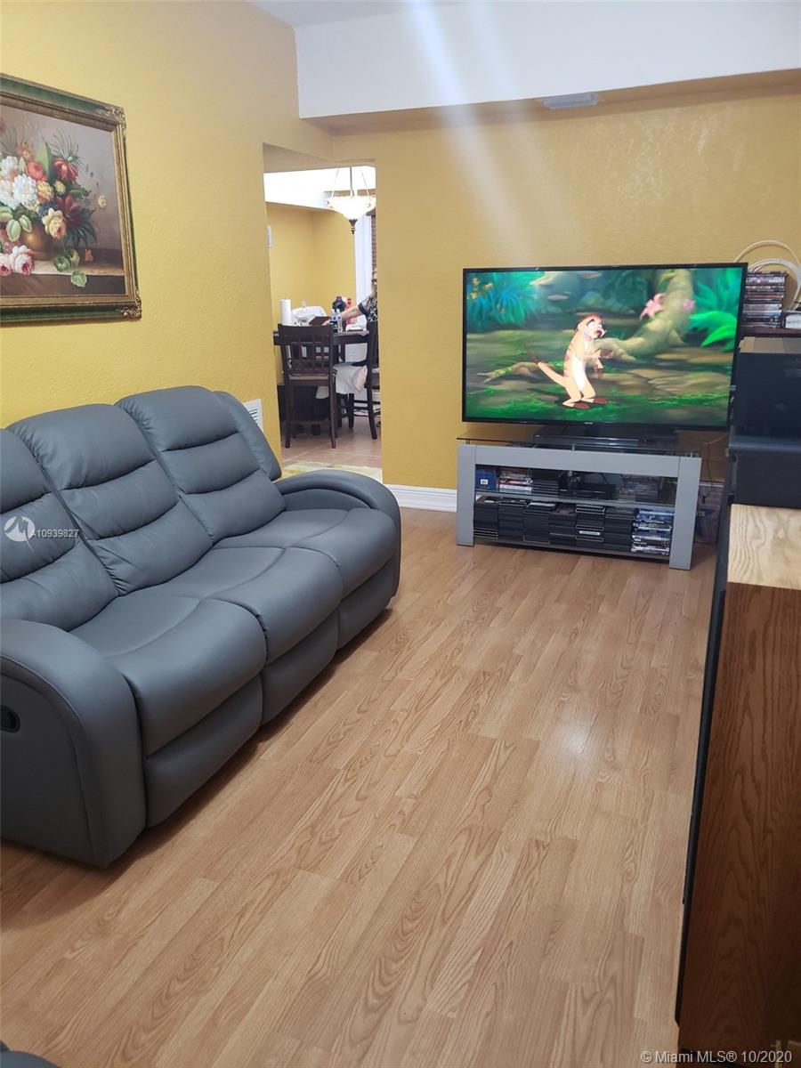See details / 2480 sq. ft. $ 2020-10-08 0 Photo