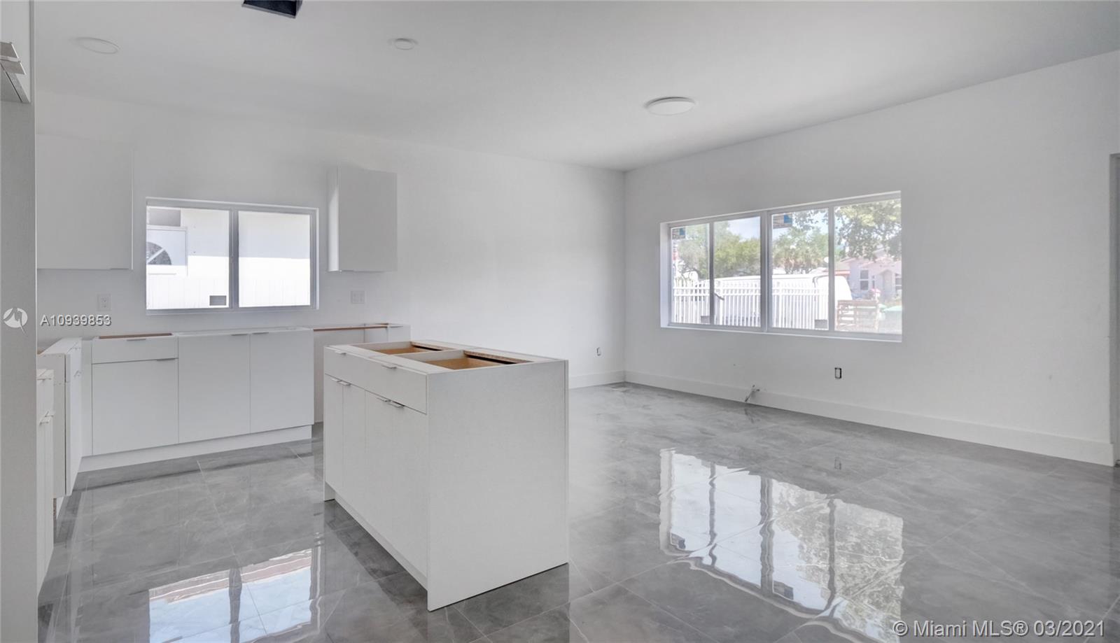 See details / 2648 sq. ft. $ 2020-10-08 0 Photo
