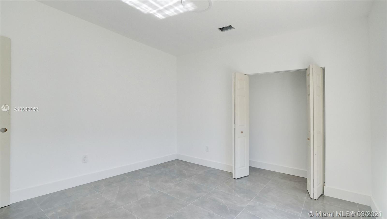 See details / 2648 sq. ft. $ 2021-03-05 0 Photo
