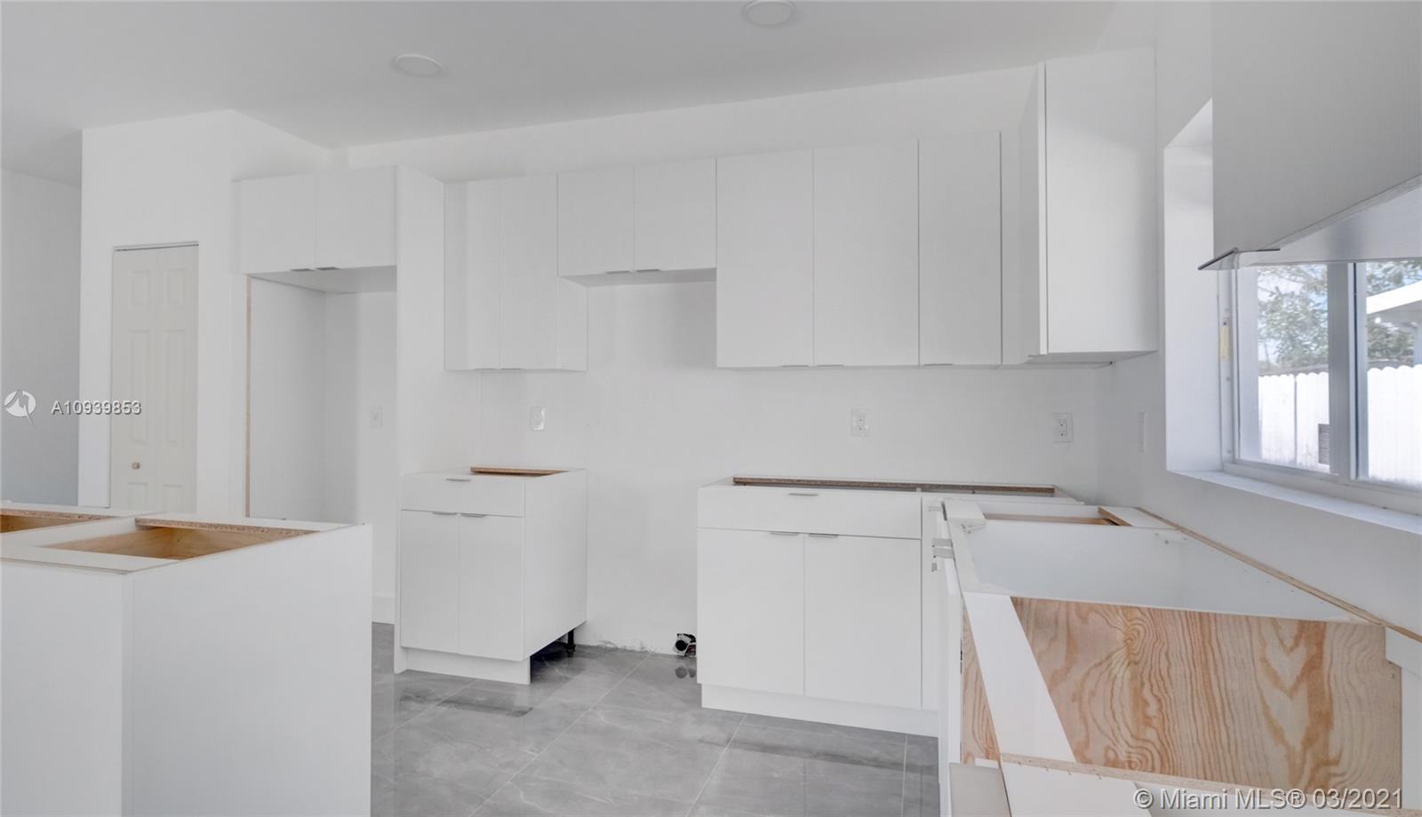 See details / 2648 sq. ft. $ 2020-10-08 0 Photo