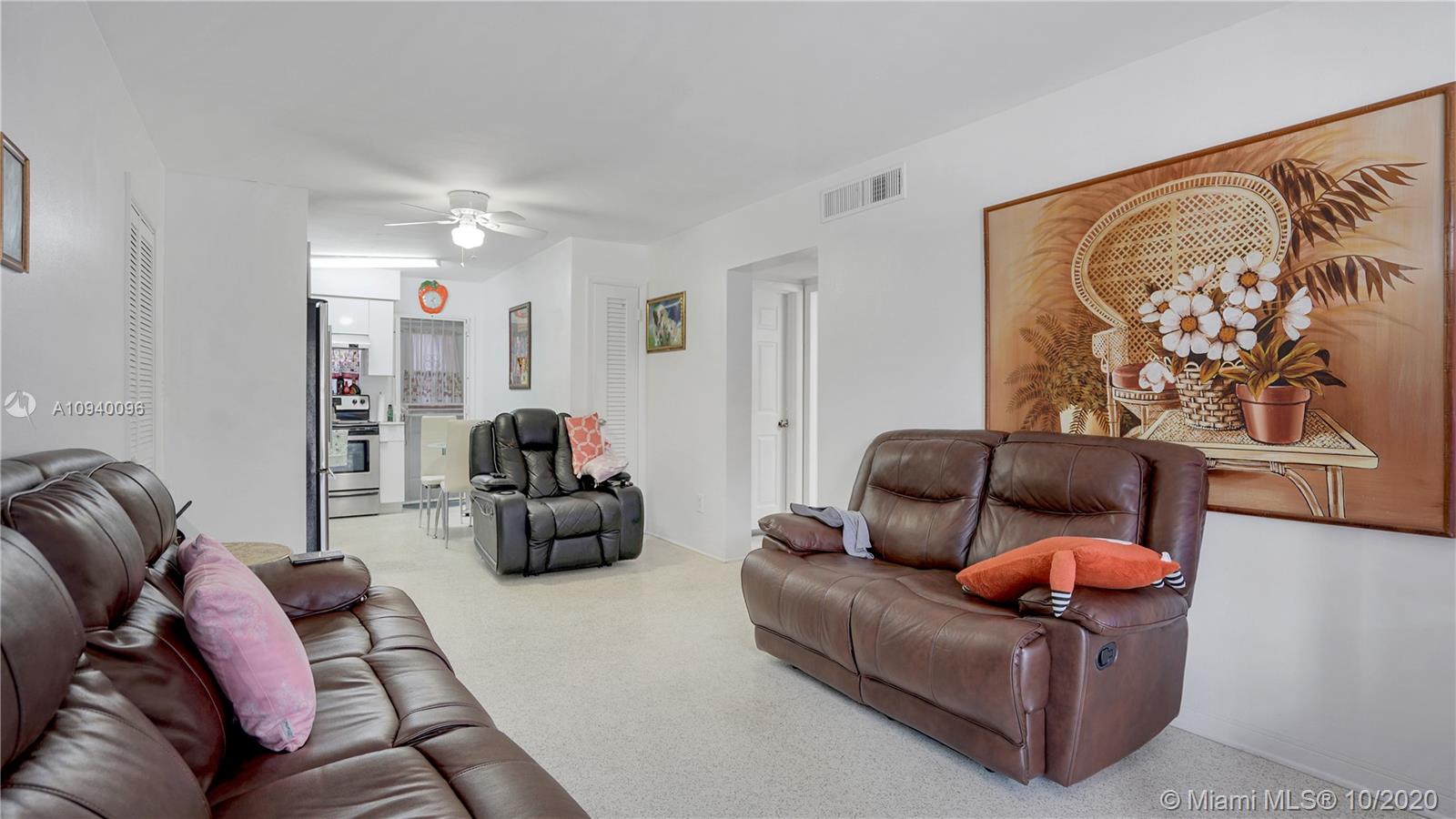 See details / 3038 sq. ft. $ 2020-10-09 0 Photo