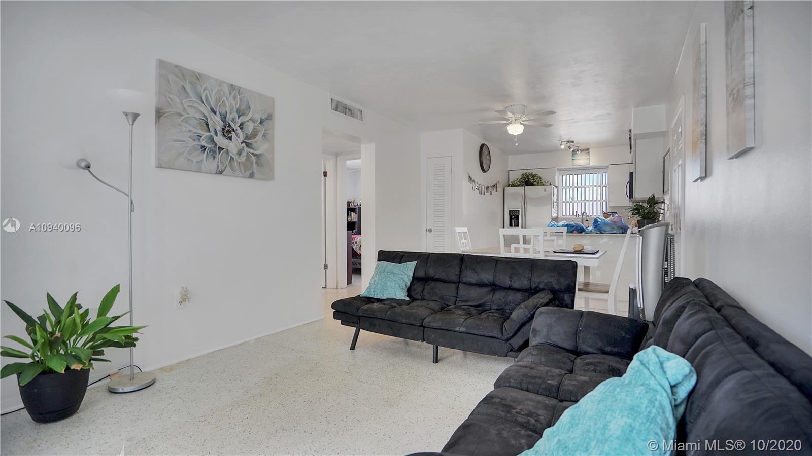 See details / 3038 sq. ft. $ 2020-10-09 0 Photo