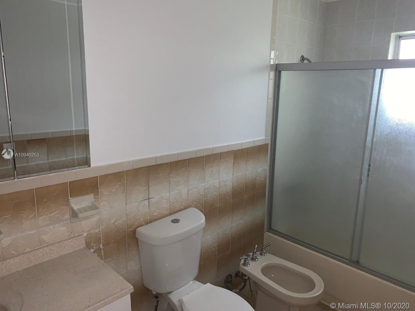 See details / 2828 sq. ft. $ 2020-10-09 0 Photo