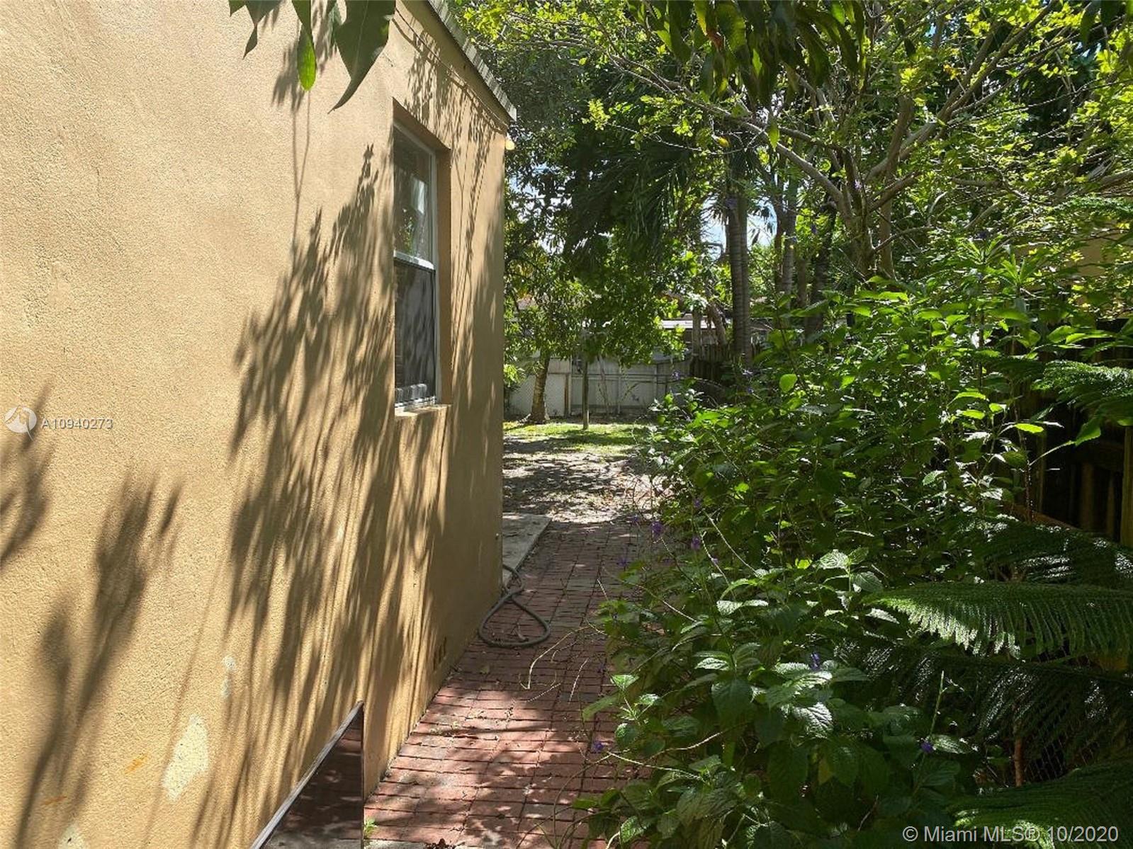 See details / 1400 sq. ft. $ 2020-12-22 0 Photo