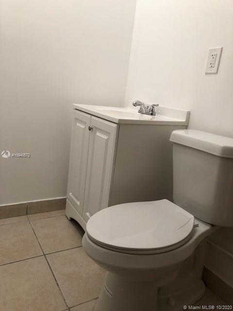 See details / 1980 sq. ft. $ 2020-10-09 0 Photo
