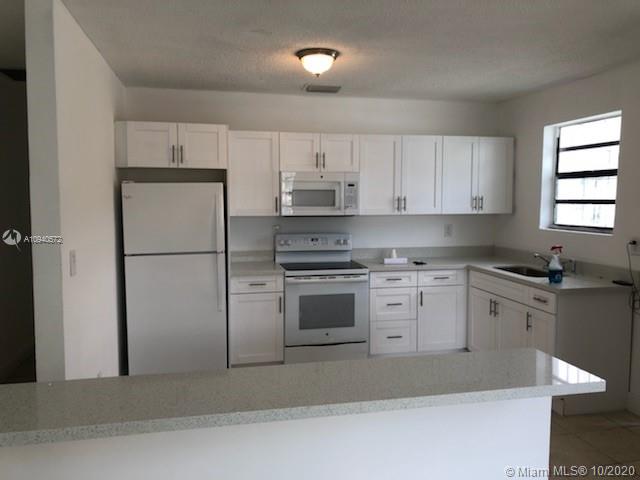 See details / 1980 sq. ft. $ 2020-10-09 0 Photo