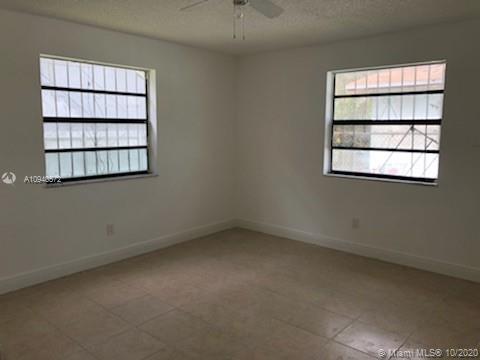 See details / 1980 sq. ft. $ 2020-10-09 0 Photo