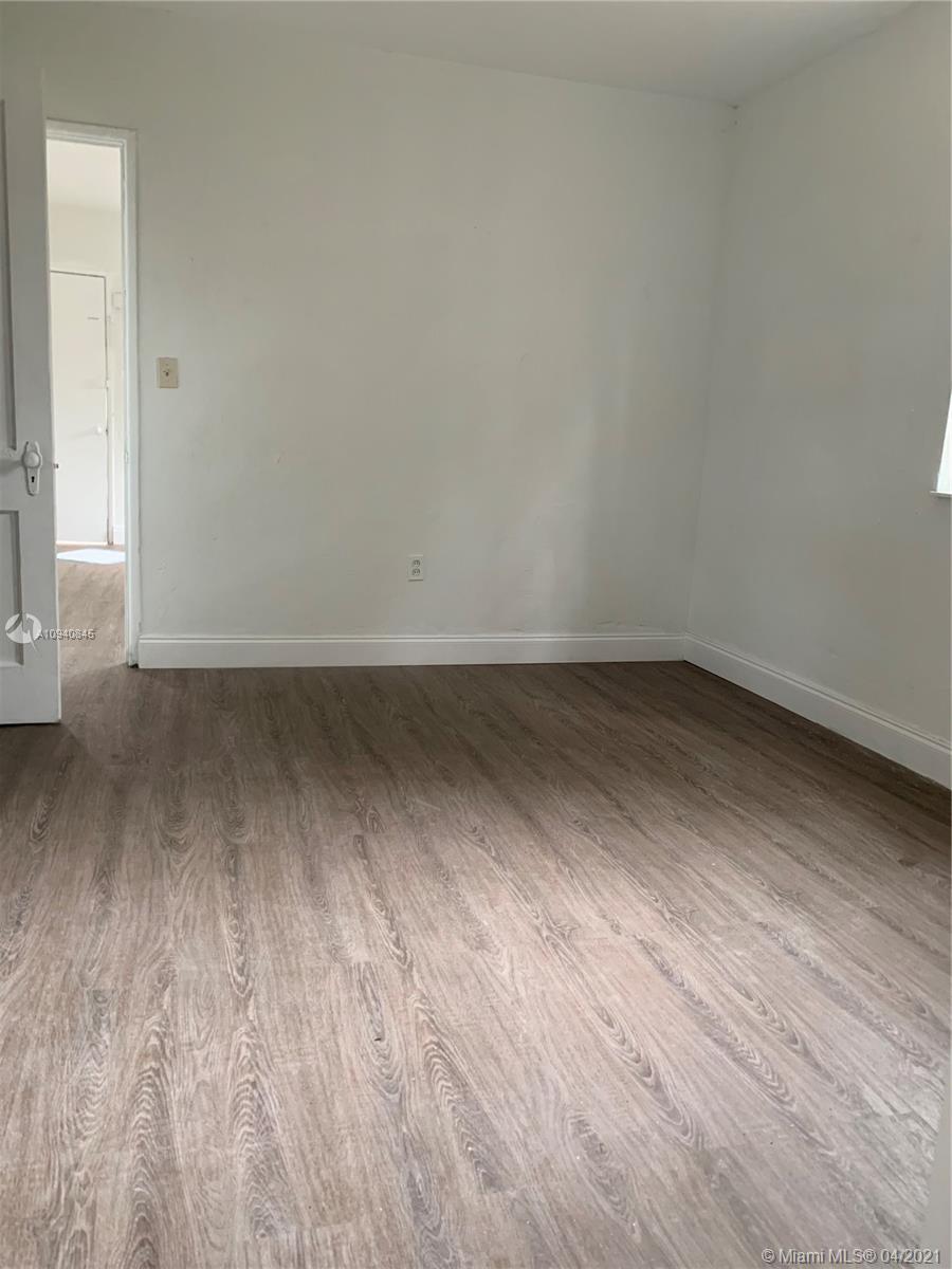 See details / 1248 sq. ft. $ 2021-04-01 0 Photo