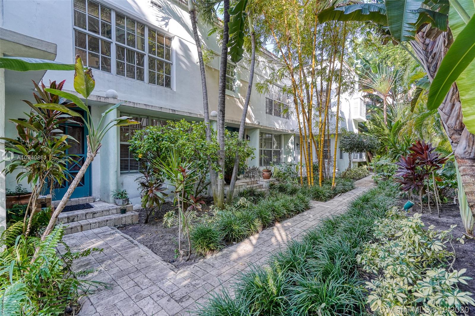See details / 4478 sq. ft. $ 2020-12-12 0 Photo