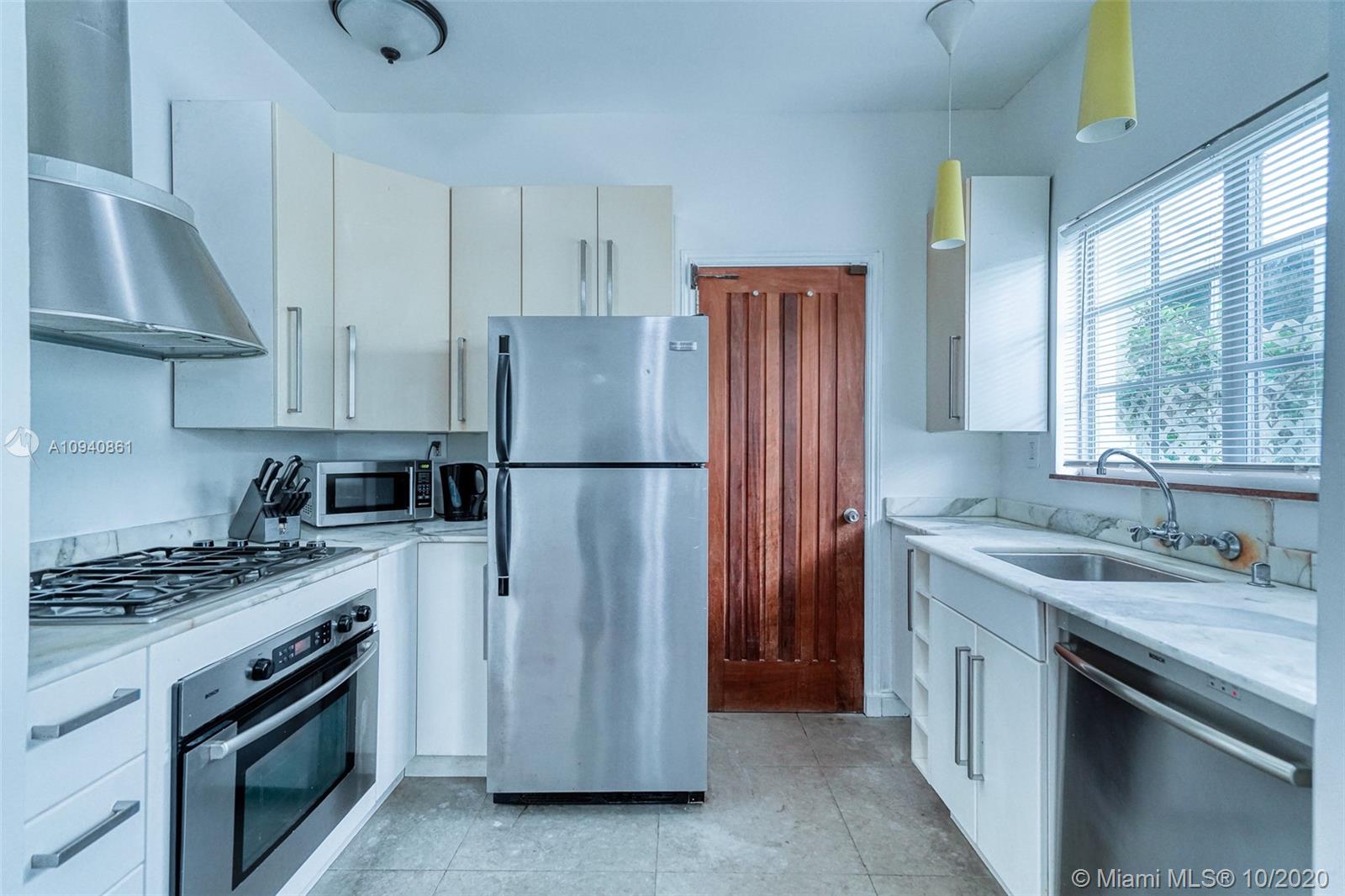 See details / 4478 sq. ft. $ 2020-12-12 0 Photo