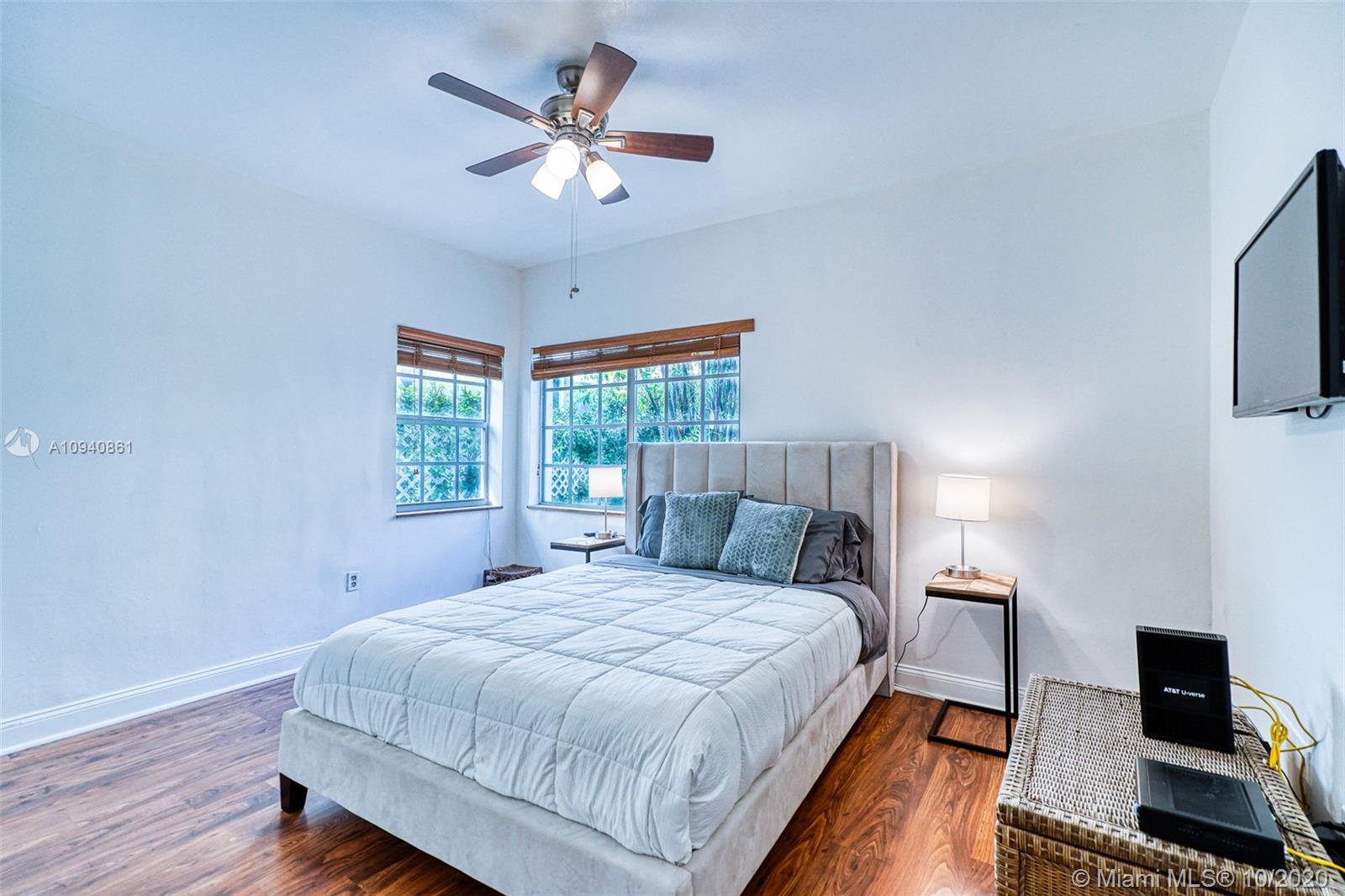 See details / 4478 sq. ft. $ 2020-12-12 0 Photo