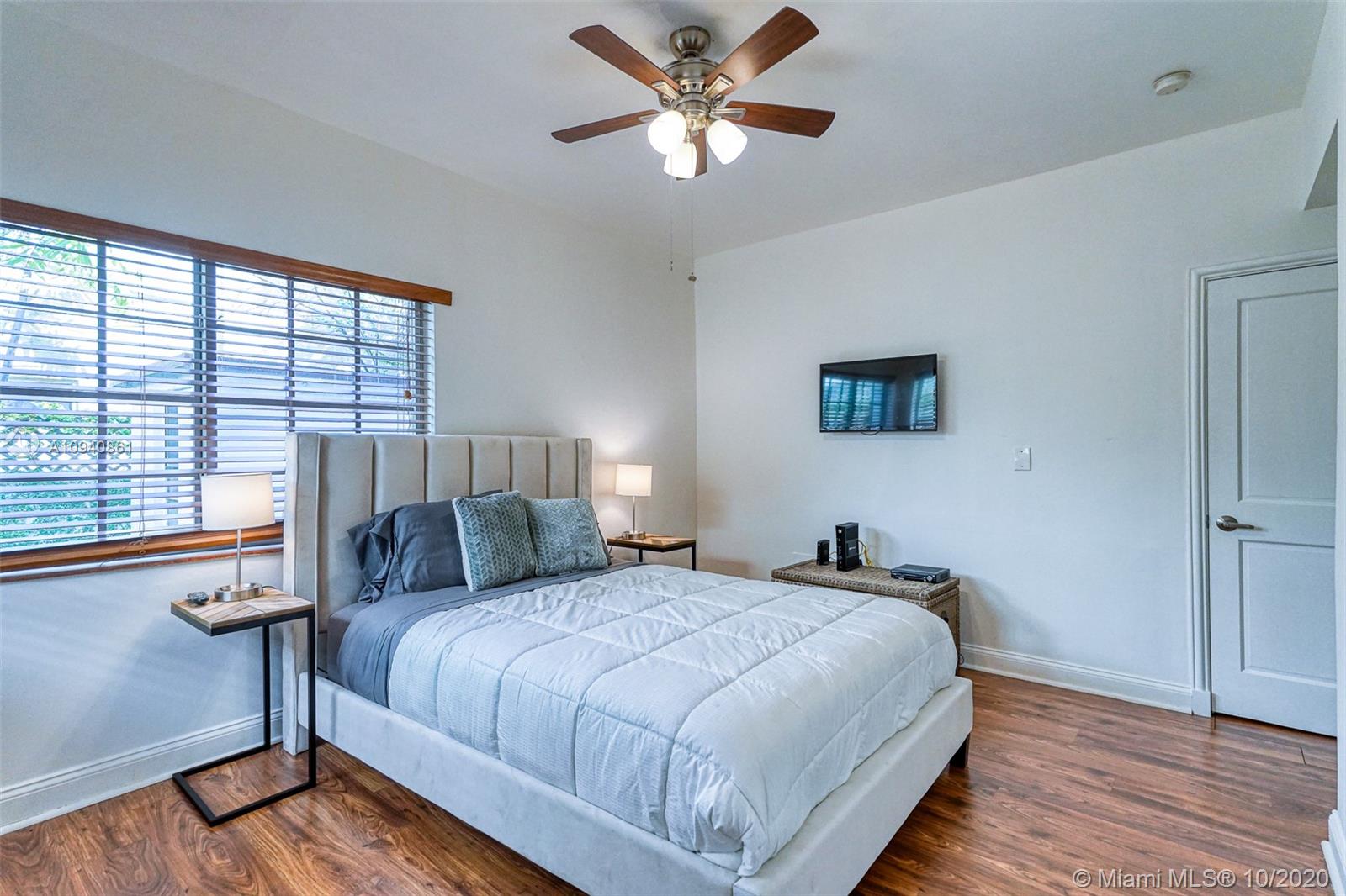 See details / 4478 sq. ft. $ 2020-12-12 0 Photo