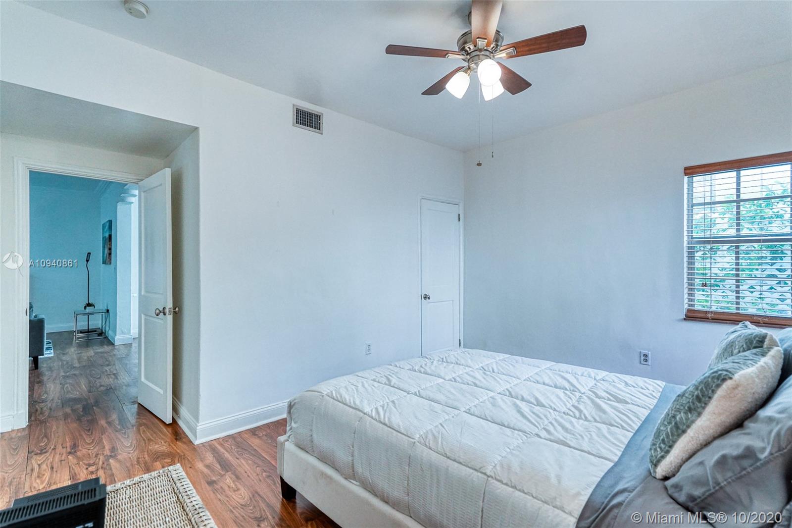 See details / 4478 sq. ft. $ 2020-12-12 0 Photo
