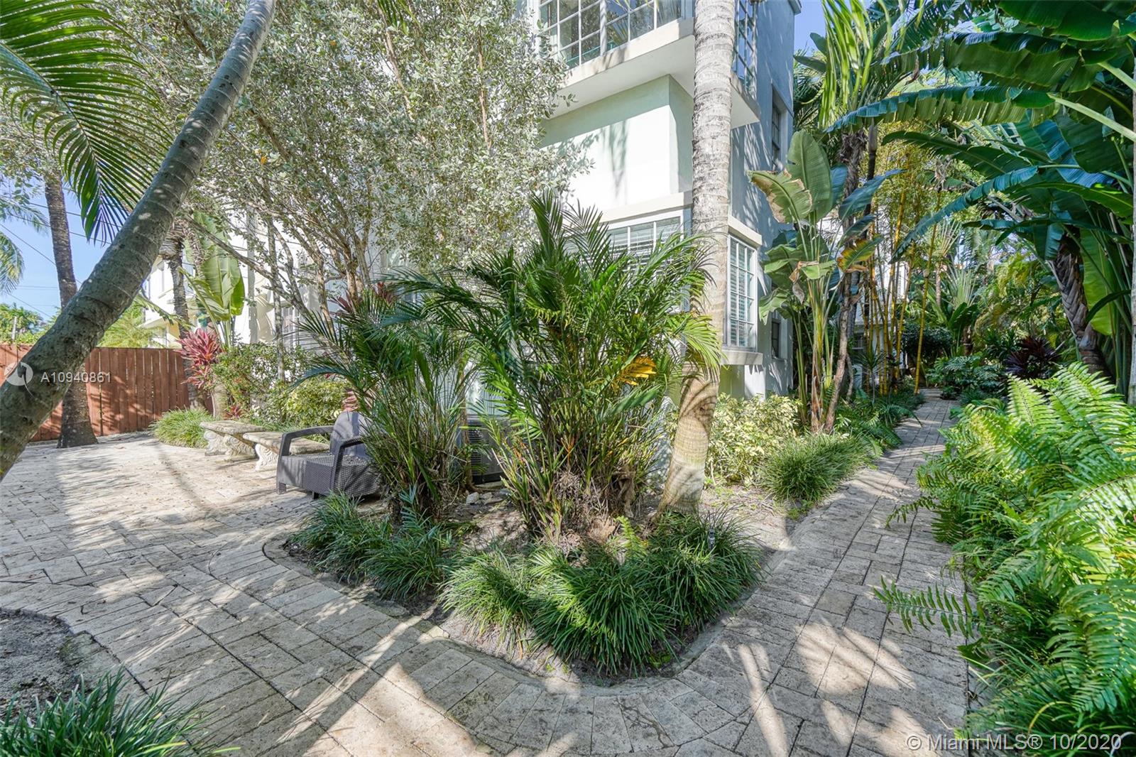 See details / 4478 sq. ft. $ 2020-12-12 0 Photo