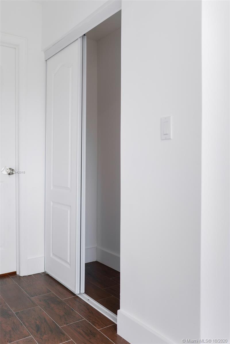 See details / 2995 sq. ft. $ 2021-01-07 0 Photo