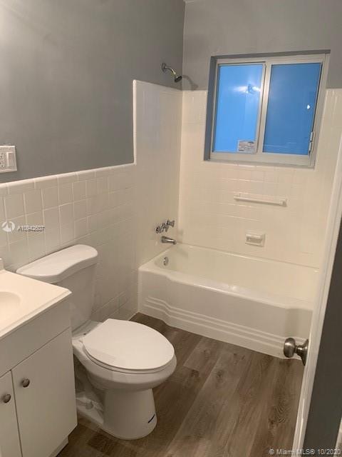 See details / 0 sq. ft. $ 2020-10-14 0 Photo