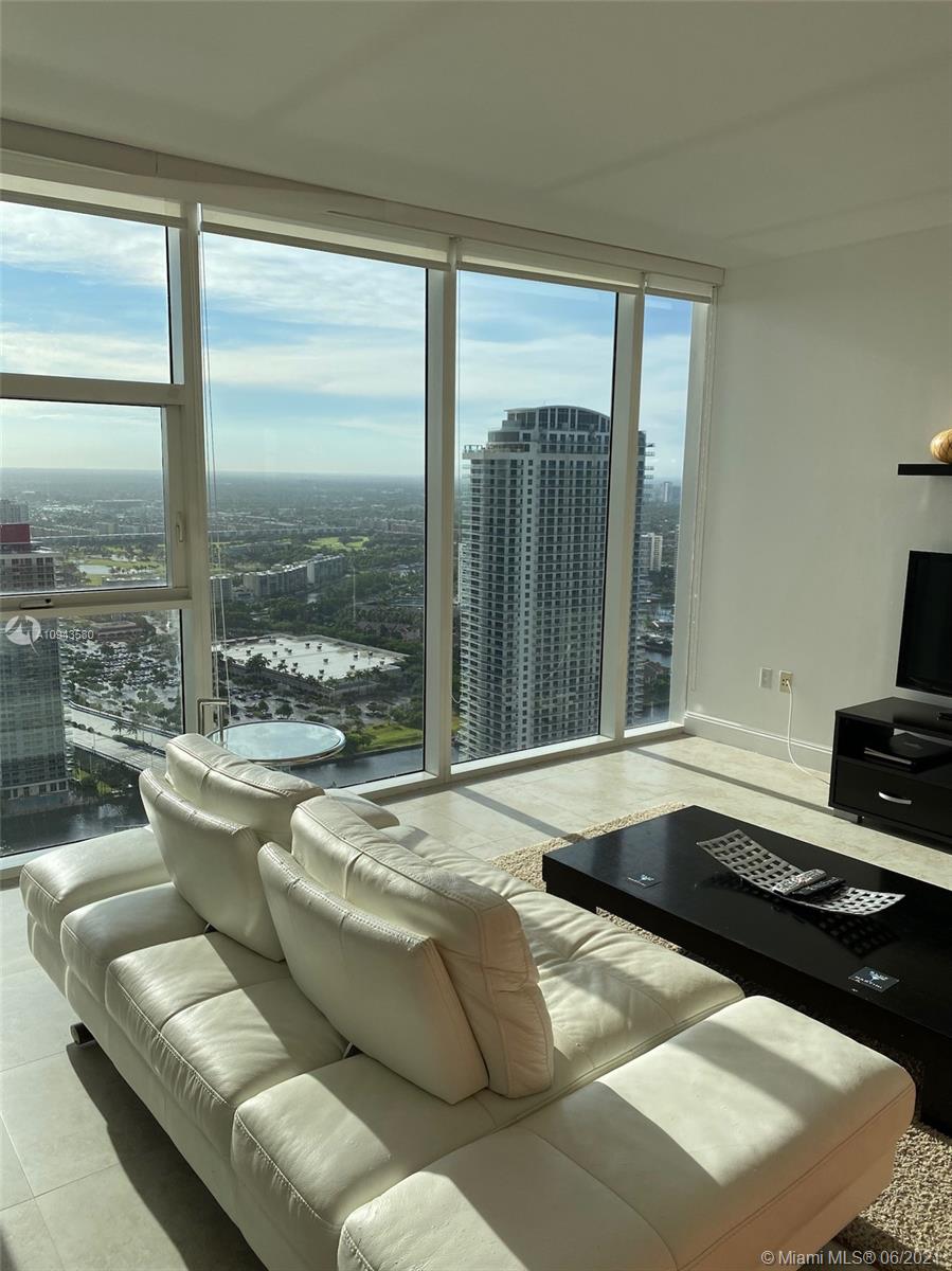 See details 4507 1 / 1 871 sq. ft. $ 2020-10-15 0 Photo