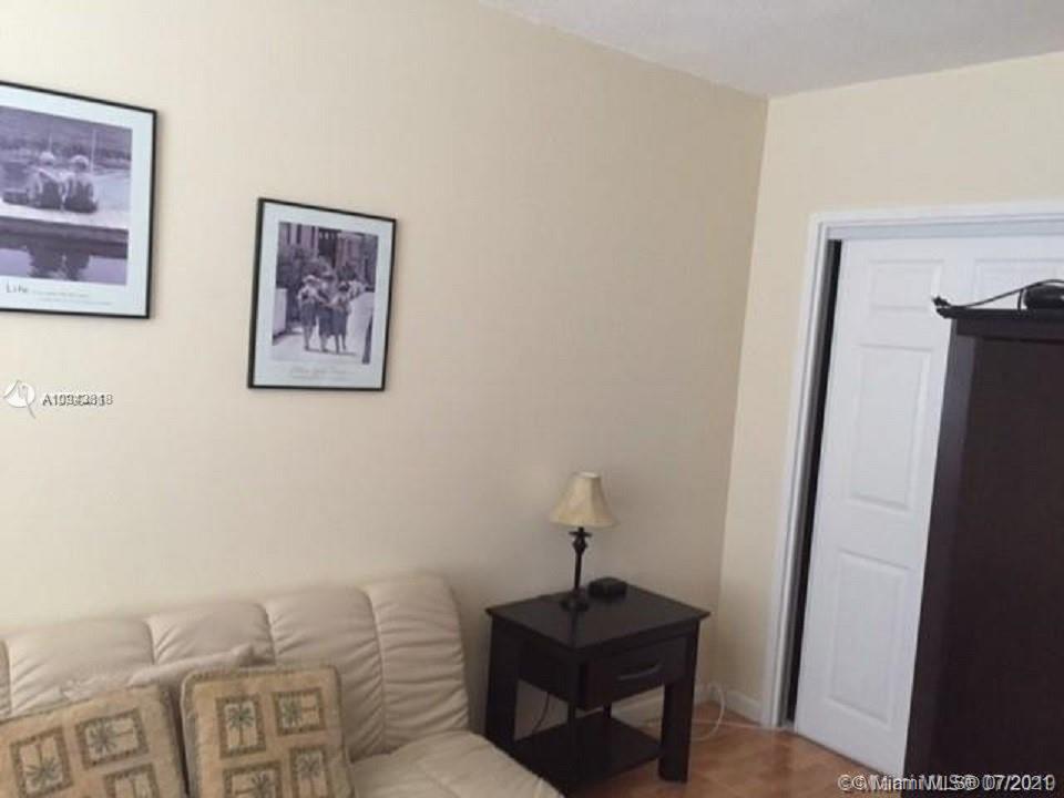 Photo of 3725 Ocean Dr #917, Hollywood, Florida, 33019 -