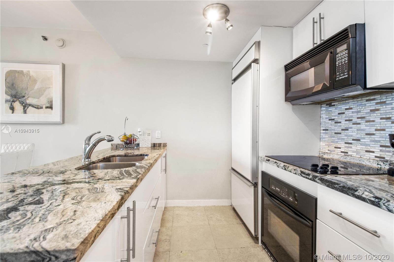 Ver detalles 2609 2 / 1 1086 sq. ft. $ 2020-10-16 0 foto