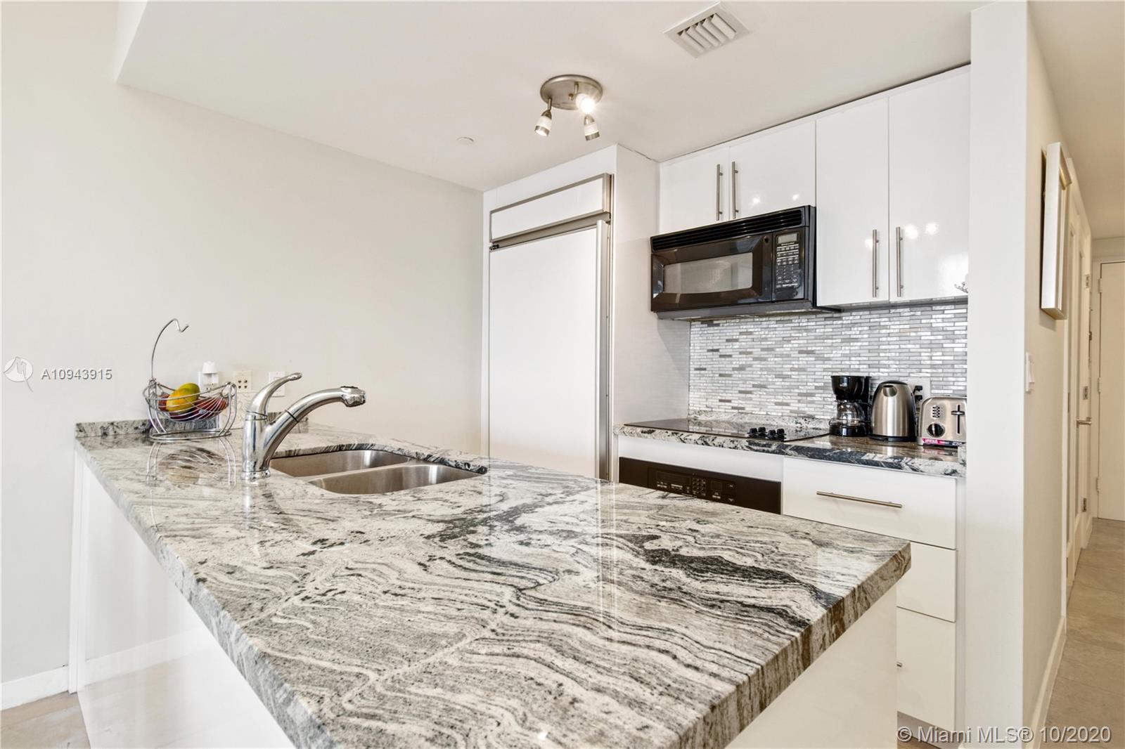 Ver detalles 2609 2 / 1 1086 sq. ft. $ 2020-10-16 0 foto