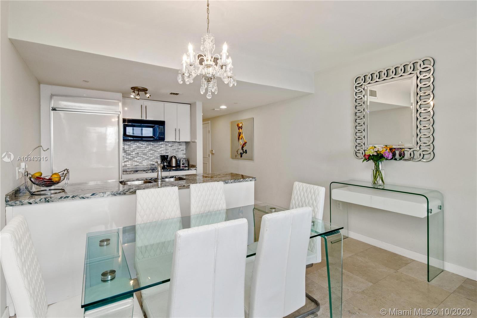 Ver detalles 2609 2 / 1 1086 sq. ft. $ 2020-10-16 0 foto