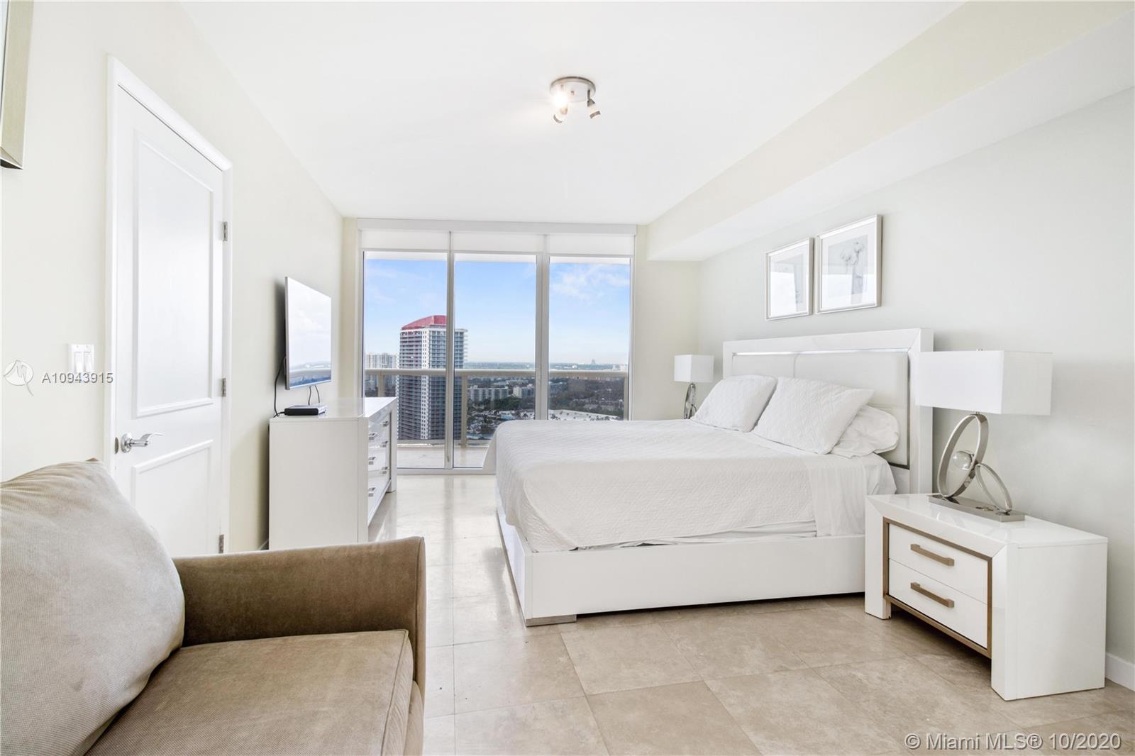 Ver detalles 2609 2 / 1 1086 sq. ft. $ 2020-10-16 0 foto