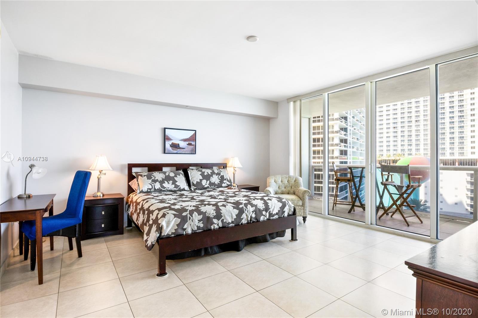 Ver detalles 1501 3 / 4 2065 sq. ft. $ 2020-10-19 0 foto