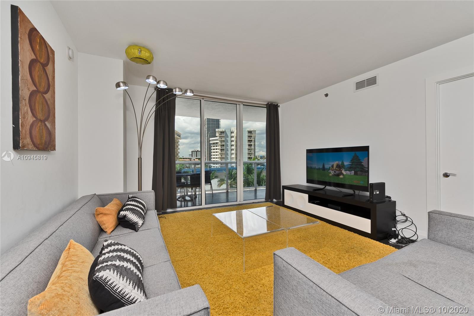 Ver detalles 508 3 / 3 1571 sq. ft. $ 2020-10-23 0 foto