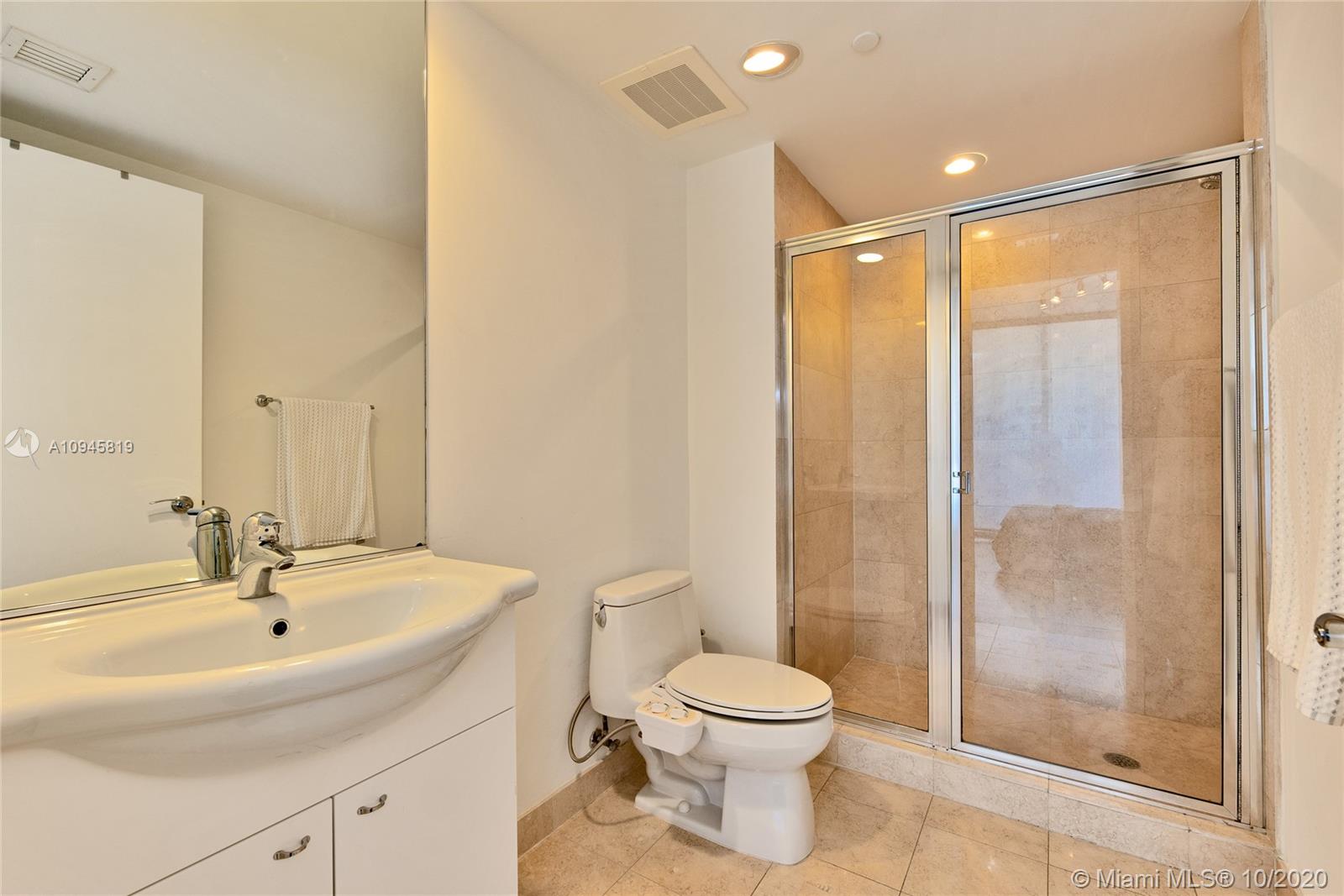 Ver detalles 508 3 / 3 1571 sq. ft. $ 2020-10-23 0 foto