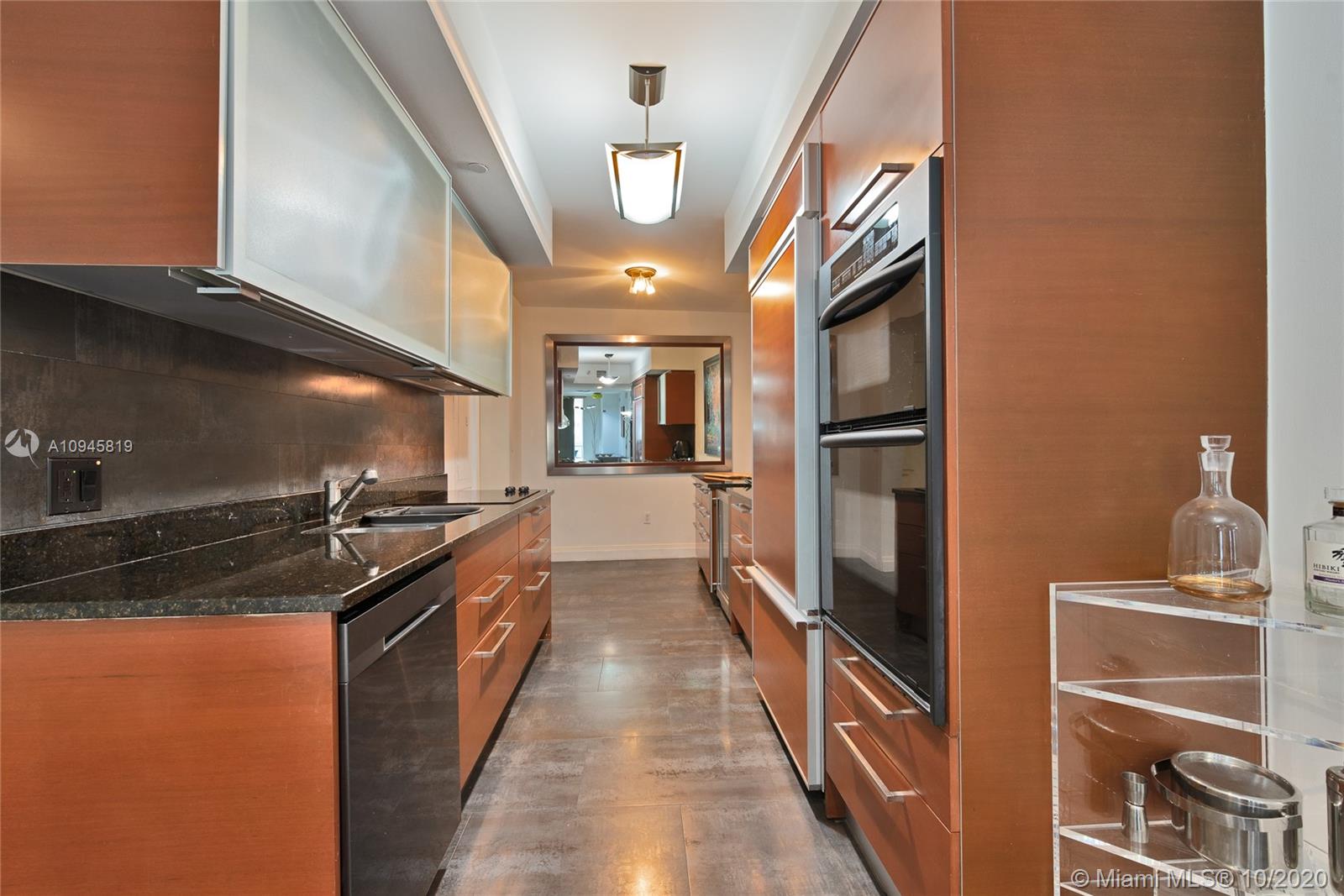 Ver detalles 508 3 / 3 1571 sq. ft. $ 2020-10-23 0 foto
