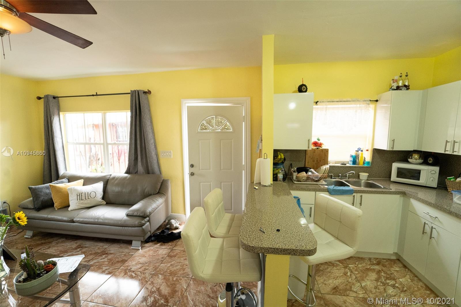 See details / 1200 sq. ft. $ 2020-10-20 0 Photo