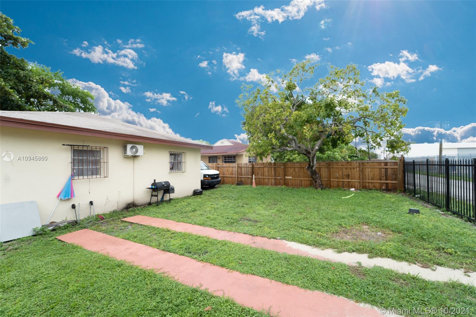 See details / 1200 sq. ft. $ 2020-10-20 0 Photo