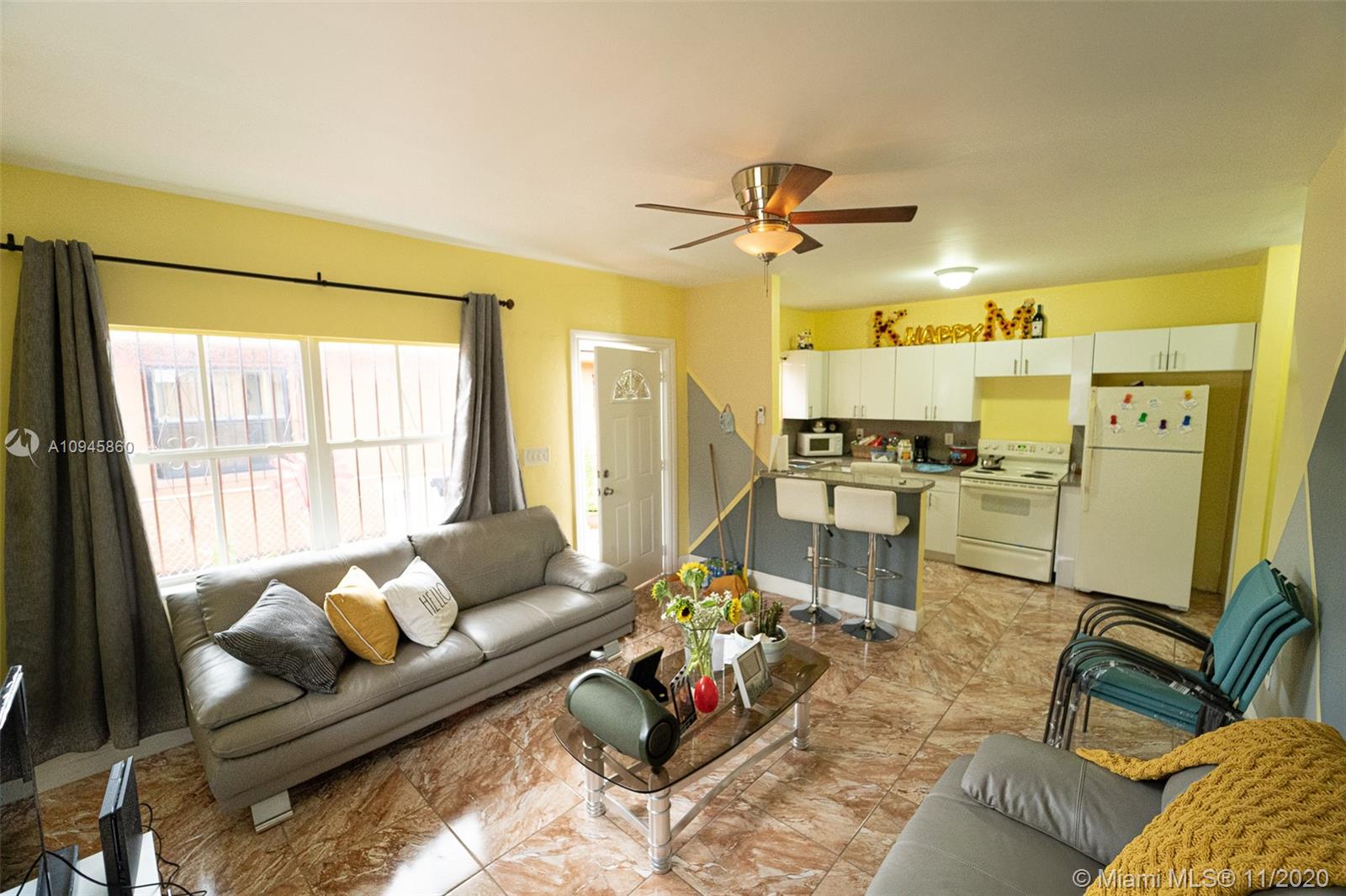 See details / 1200 sq. ft. $ 2020-10-20 0 Photo