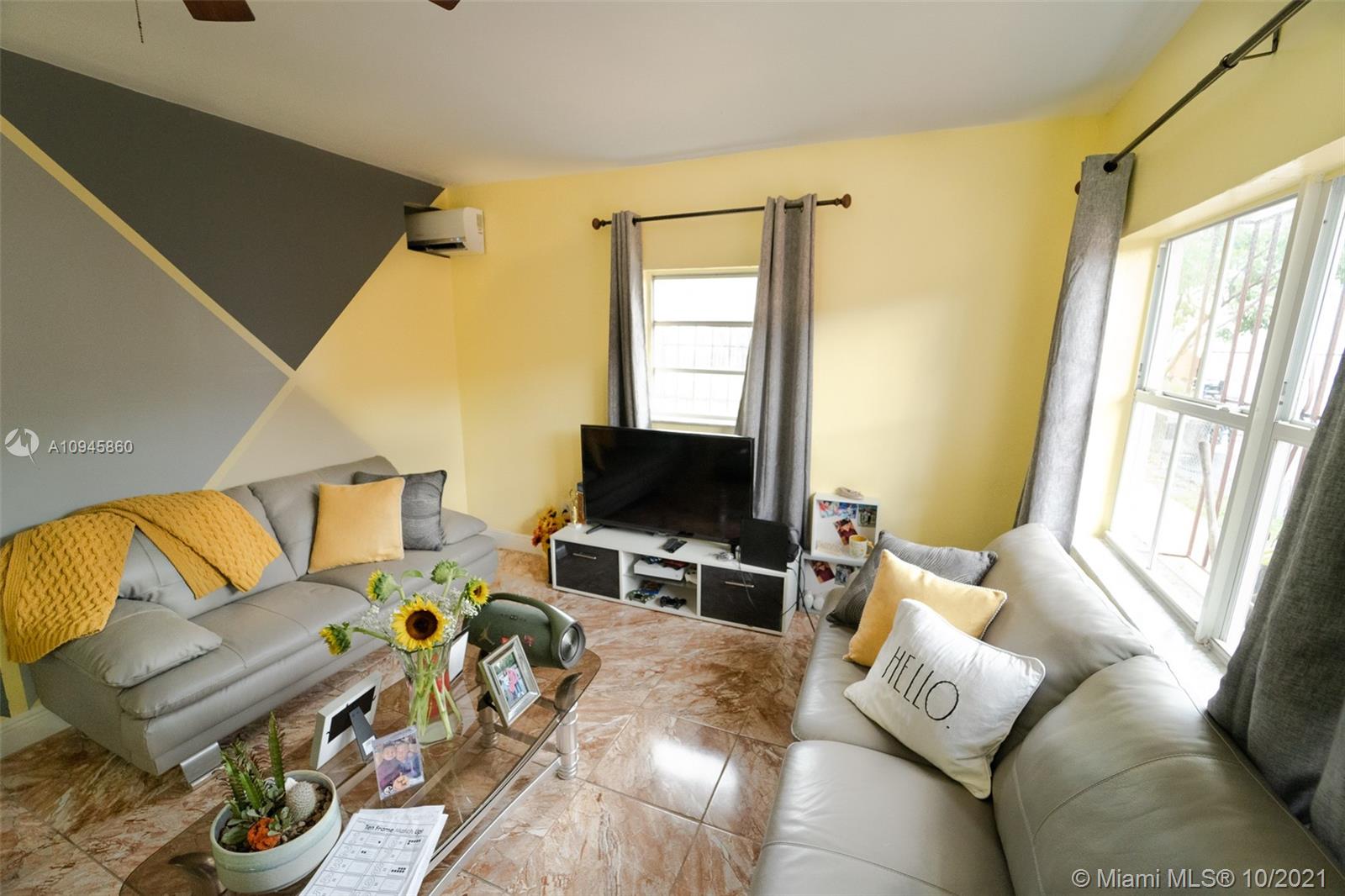 See details / 1200 sq. ft. $ 2020-10-20 0 Photo