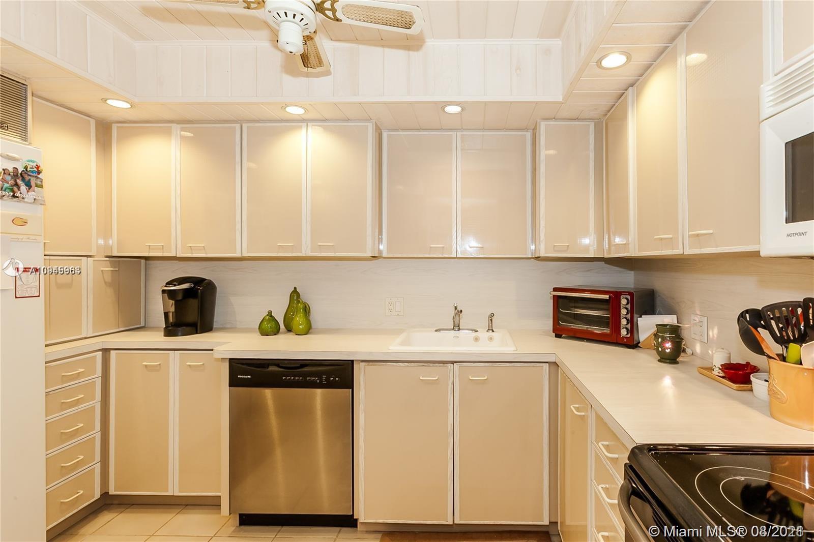 Photo of 20335 Country Club Dr #1103, Aventura, Florida, 33180 -