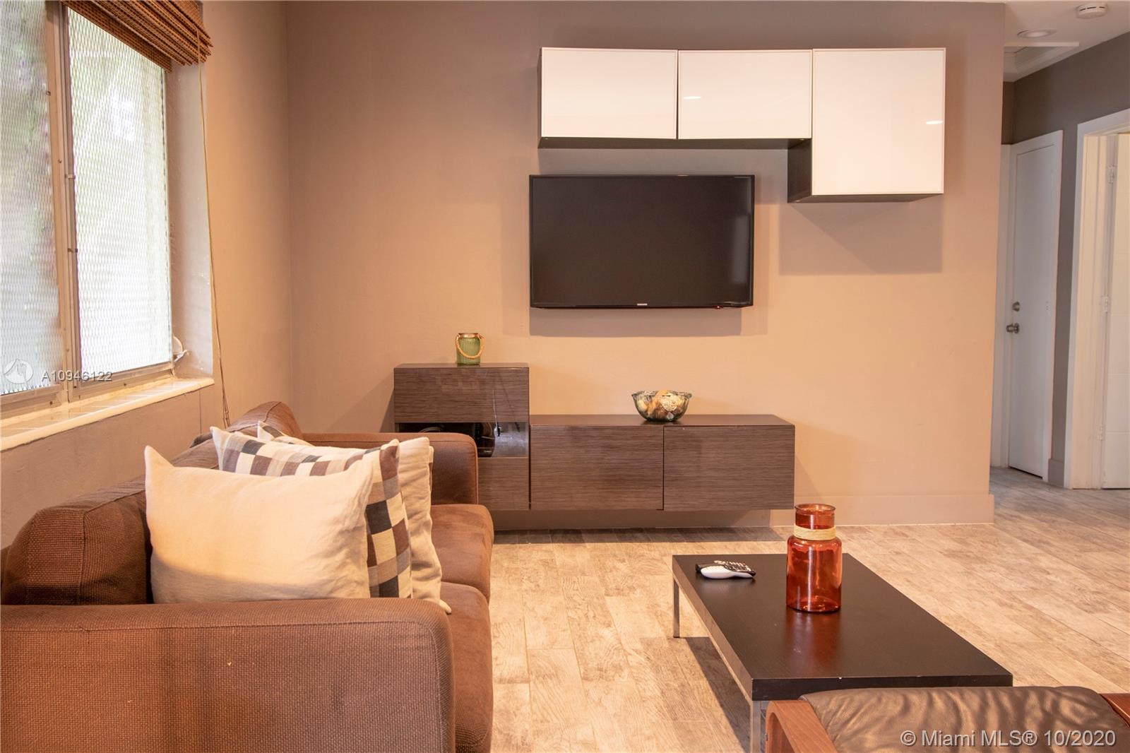 See details / 5292 sq. ft. $ 2020-10-21 0 Photo