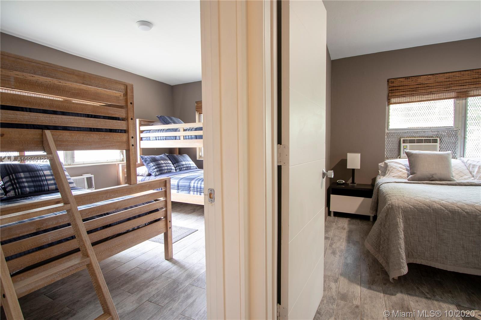 See details / 5292 sq. ft. $ 2020-10-21 0 Photo